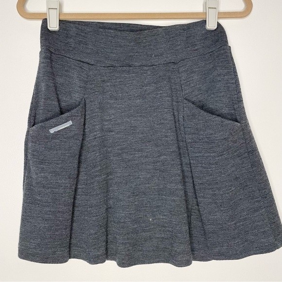 Icebreaker Gray Skirt Merino Wool Sporty Athletic Layer Mini Short Size Small - Picture 2 of 15